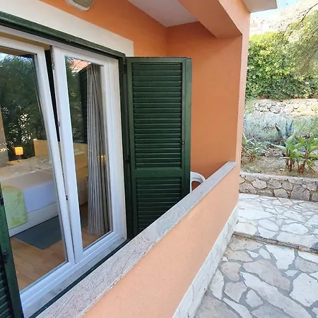 Nives Apartman